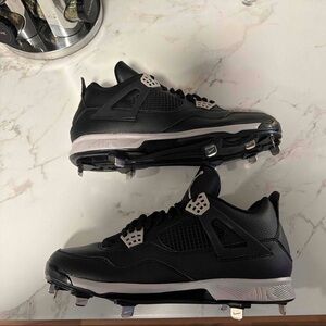 Air Jordan Retro 4 (Oreo) Baseball Cleats Size 10.5